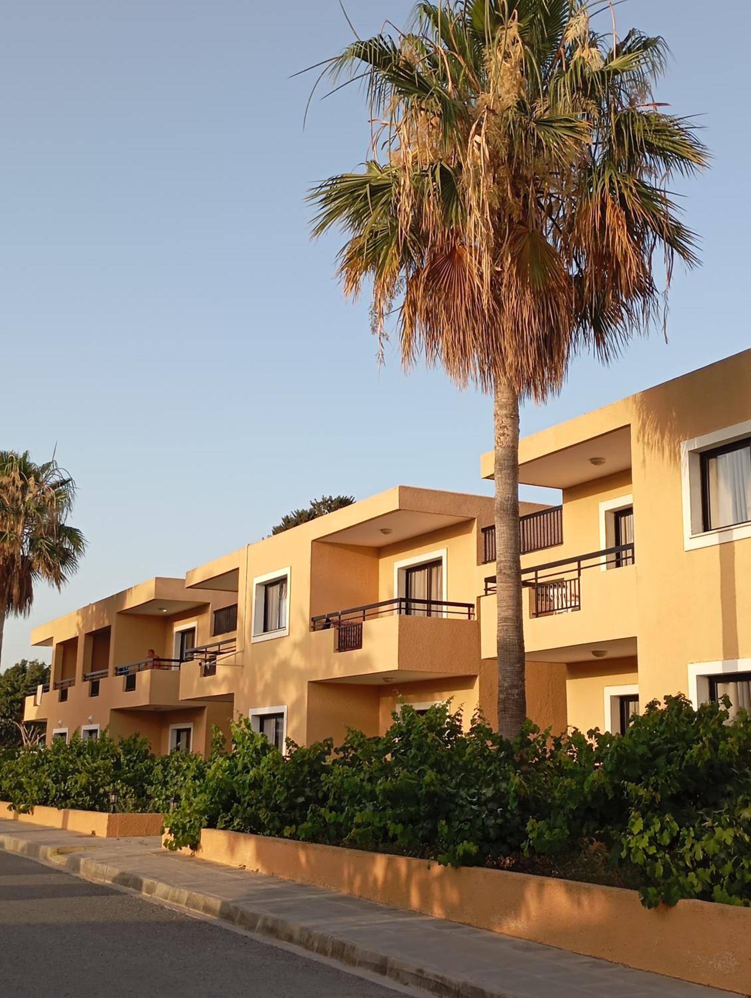 Pagona Holiday Apartments Paphos Esterno foto